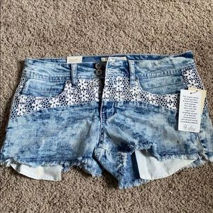 LEI jean shorts